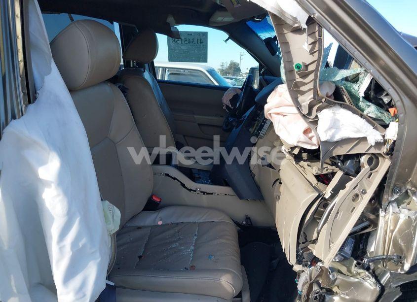 Photo 5 of 2011 Honda Pilot TOURING (VIN 5FNYF4H97BB102184)