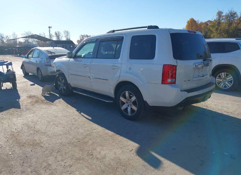 Photo 3 of 2014 Honda Pilot TOURING (VIN 5FNYF4H97EB036630)