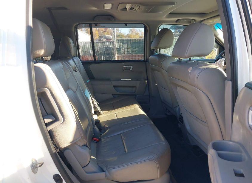 Photo 8 of 2014 Honda Pilot TOURING (VIN 5FNYF4H97EB036630)