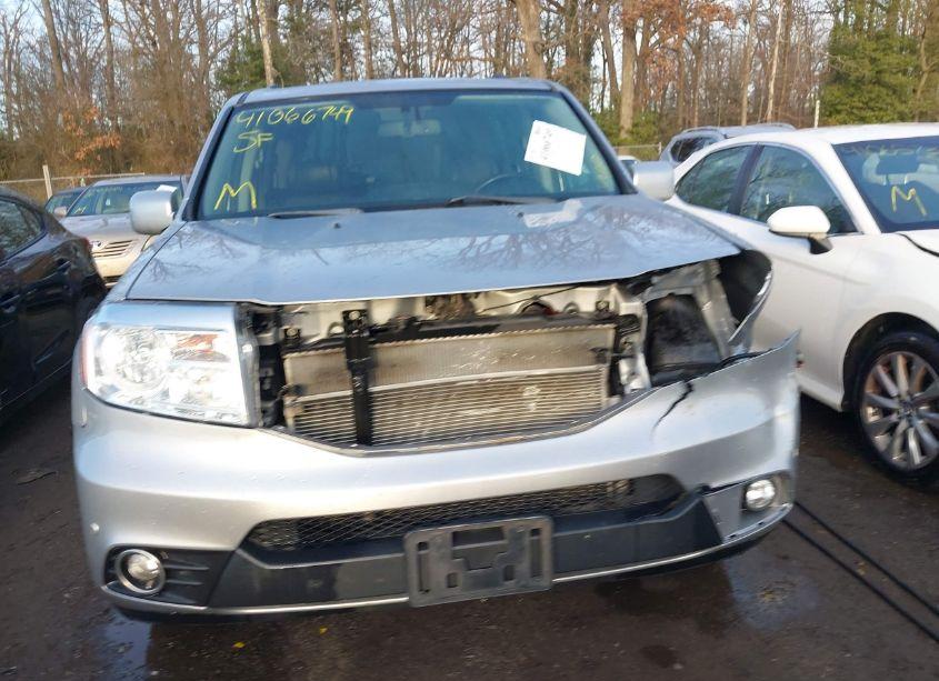 Photo 12 of 2014 Honda Pilot TOURING (VIN 5FNYF4H97EB048194)