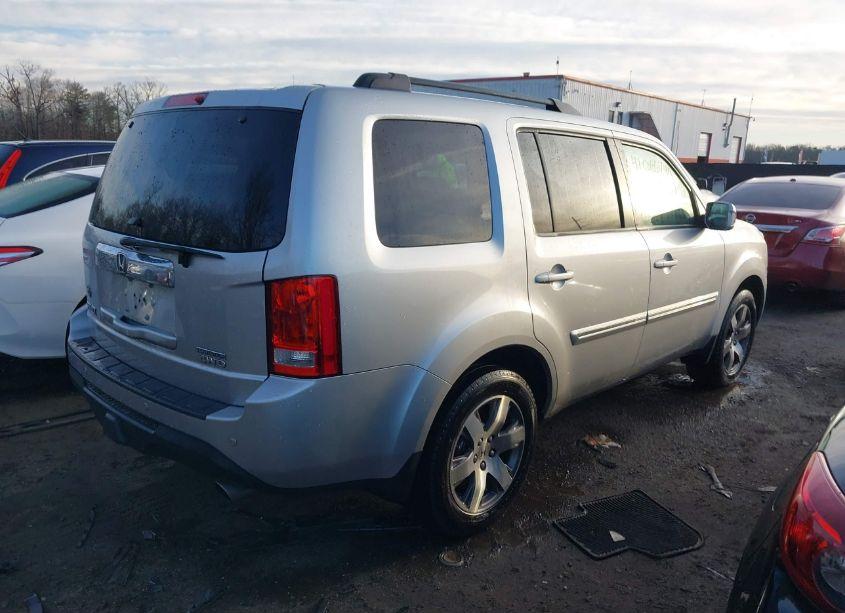 Photo 4 of 2014 Honda Pilot TOURING (VIN 5FNYF4H97EB048194)