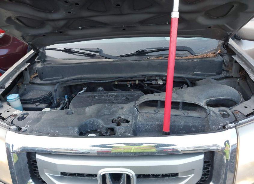 Photo 10 of 2011 Honda Pilot TOURING (VIN 5FNYF4H98BB008931)