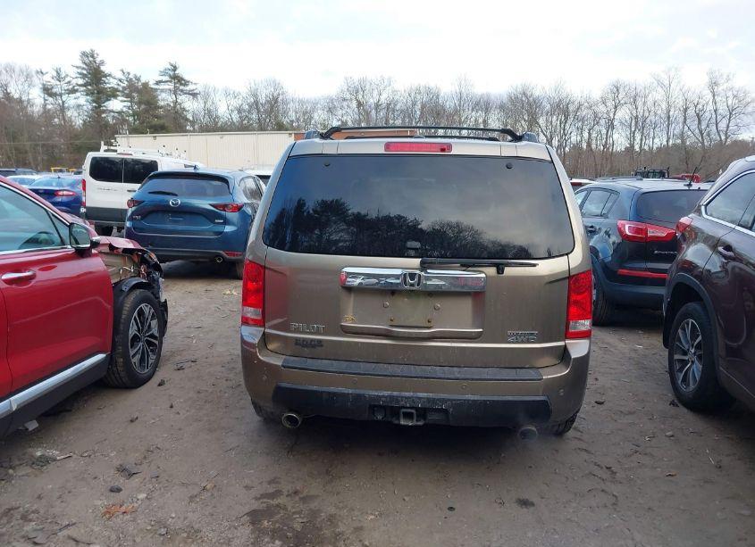 Photo 16 of 2011 Honda Pilot TOURING (VIN 5FNYF4H98BB008931)