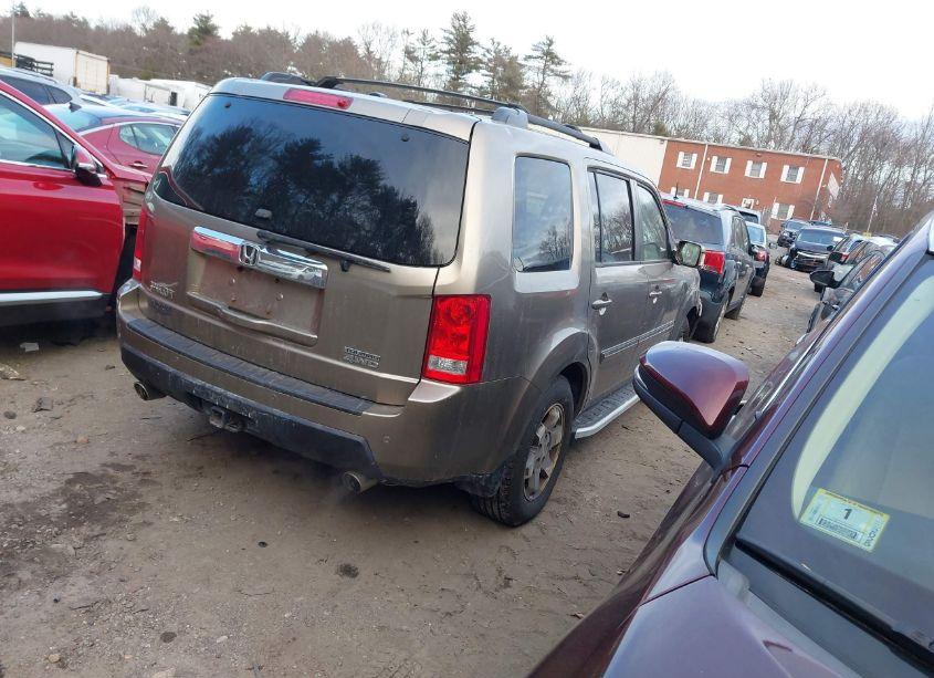 Photo 4 of 2011 Honda Pilot TOURING (VIN 5FNYF4H98BB008931)