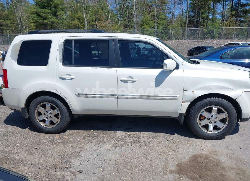 Photo 14 of 2011 Honda Pilot TOURING (VIN 5FNYF4H98BB087713)