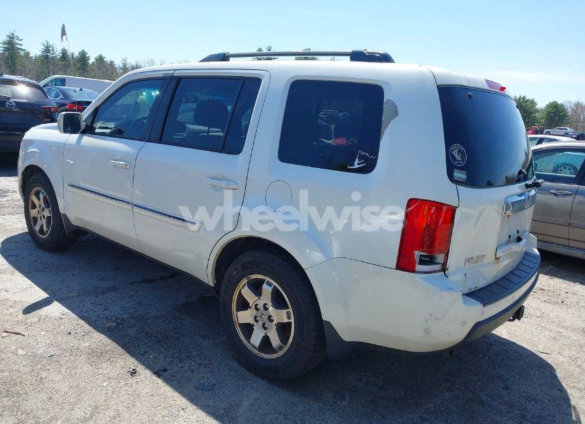 Photo 3 of 2011 Honda Pilot TOURING (VIN 5FNYF4H98BB087713)
