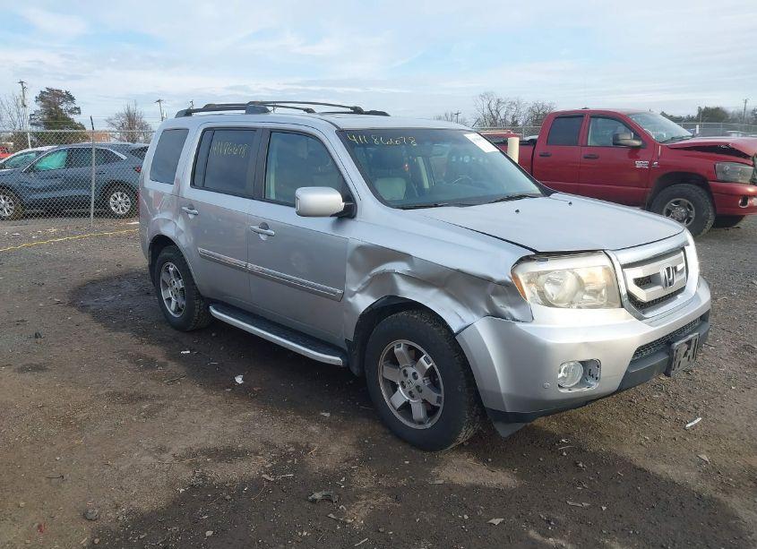 2011 Honda Pilot TOURING (VIN 5FNYF4H98BB093947) main photo