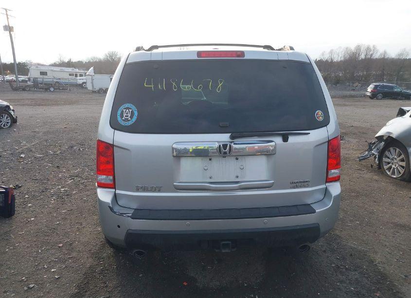 Photo 16 of 2011 Honda Pilot TOURING (VIN 5FNYF4H98BB093947)