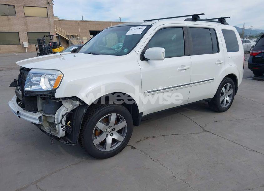 Photo 2 of 2013 Honda Pilot TOURING (VIN 5FNYF4H98DB074463)