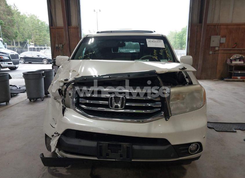 Photo 12 of 2014 Honda Pilot TOURING (VIN 5FNYF4H98EB047975)