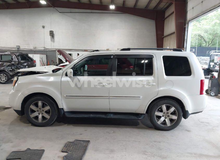 Photo 14 of 2014 Honda Pilot TOURING (VIN 5FNYF4H98EB047975)