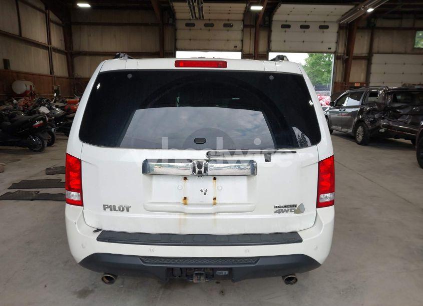 Photo 16 of 2014 Honda Pilot TOURING (VIN 5FNYF4H98EB047975)