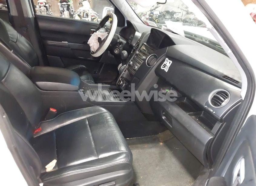 Photo 5 of 2014 Honda Pilot TOURING (VIN 5FNYF4H98EB047975)