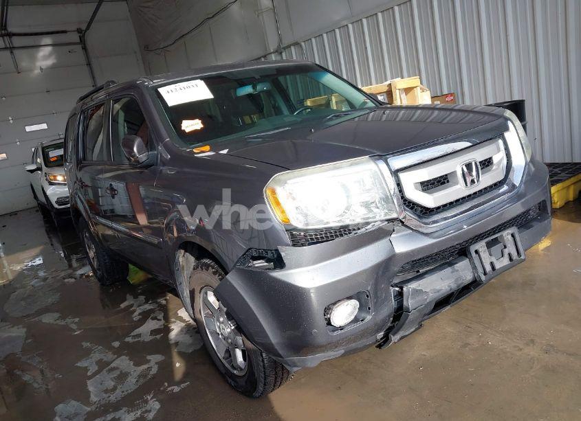 2010 Honda Pilot TOURING (VIN 5FNYF4H99AB024568) main photo