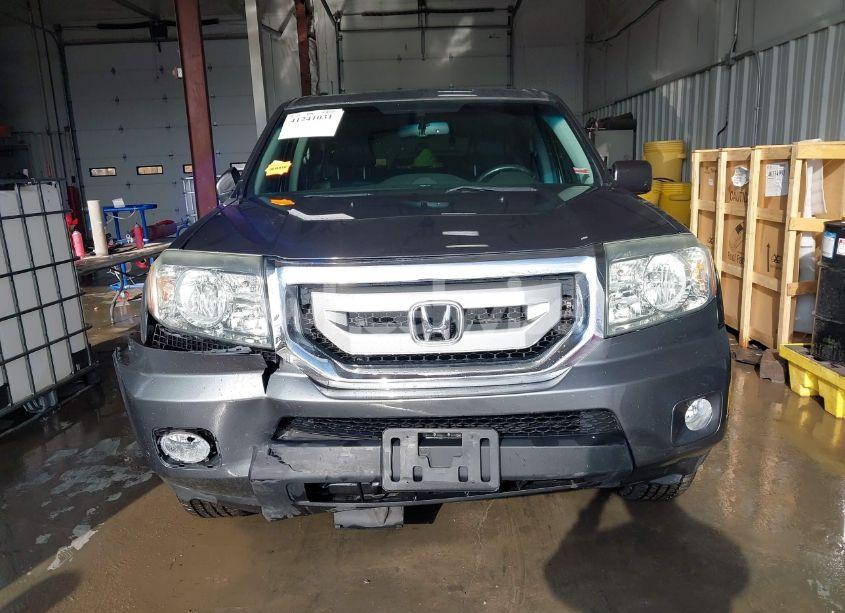 Photo 13 of 2010 Honda Pilot TOURING (VIN 5FNYF4H99AB024568)