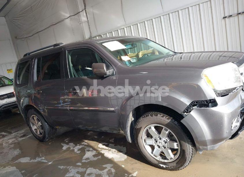 Photo 14 of 2010 Honda Pilot TOURING (VIN 5FNYF4H99AB024568)