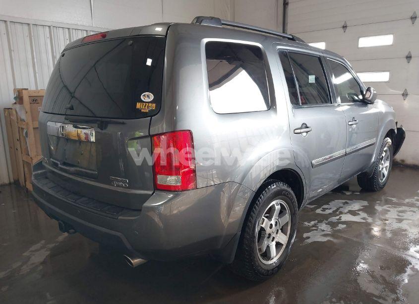 Photo 4 of 2010 Honda Pilot TOURING (VIN 5FNYF4H99AB024568)