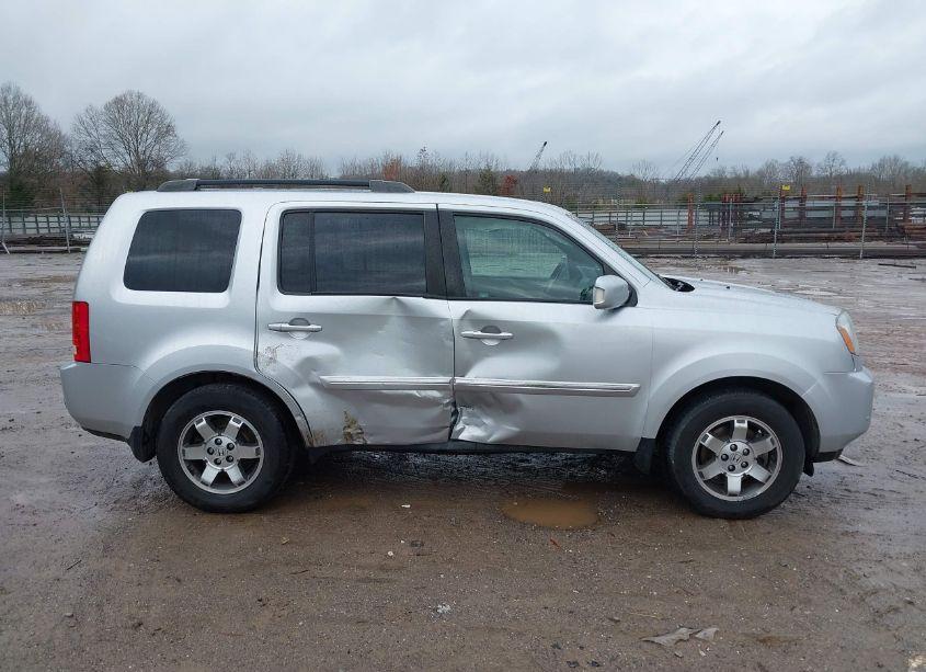 Photo 13 of 2010 Honda Pilot TOURING (VIN 5FNYF4H99AB039510)