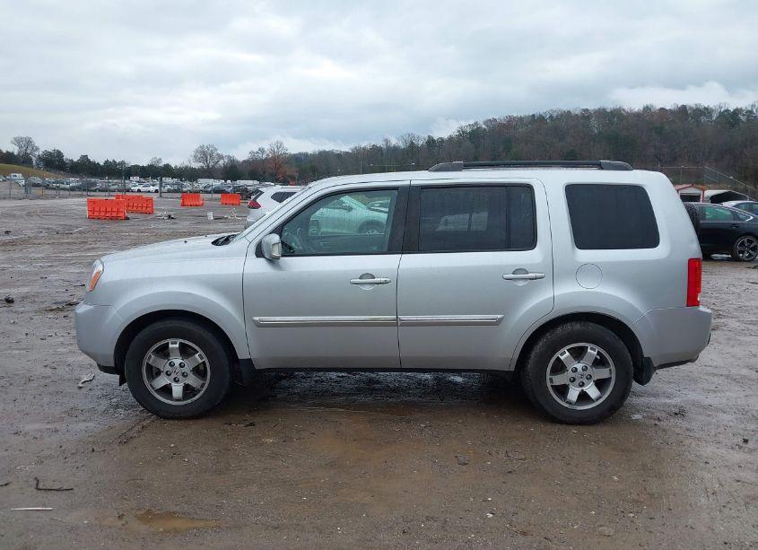 Photo 14 of 2010 Honda Pilot TOURING (VIN 5FNYF4H99AB039510)