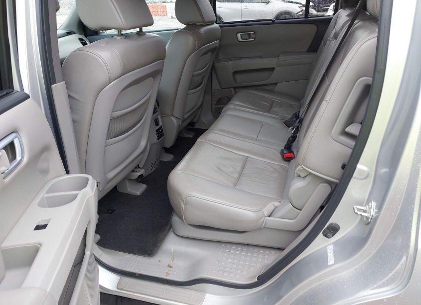 Photo 8 of 2010 Honda Pilot TOURING (VIN 5FNYF4H99AB039510)