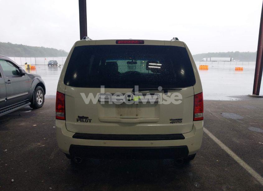 Photo 16 of 2011 Honda Pilot TOURING (VIN 5FNYF4H99BB035894)