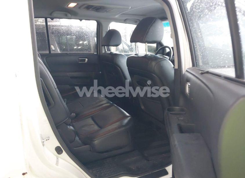 Photo 8 of 2011 Honda Pilot TOURING (VIN 5FNYF4H99BB035894)