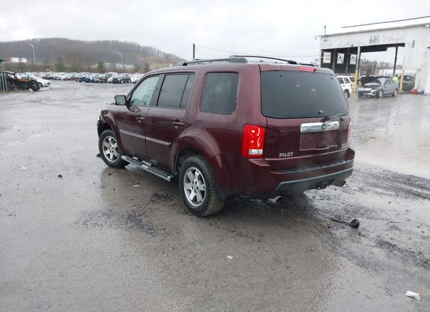 Photo 3 of 2011 Honda Pilot TOURING (VIN 5FNYF4H99BB092743)