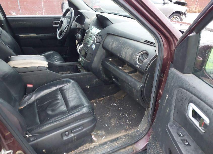 Photo 5 of 2011 Honda Pilot TOURING (VIN 5FNYF4H99BB092743)