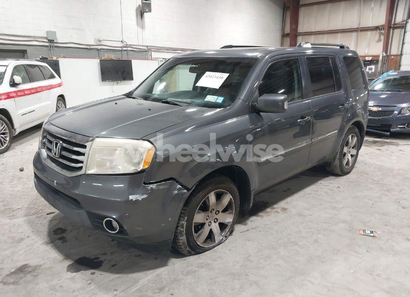 Photo 2 of 2012 Honda Pilot TOURING (VIN 5FNYF4H99CB052034)