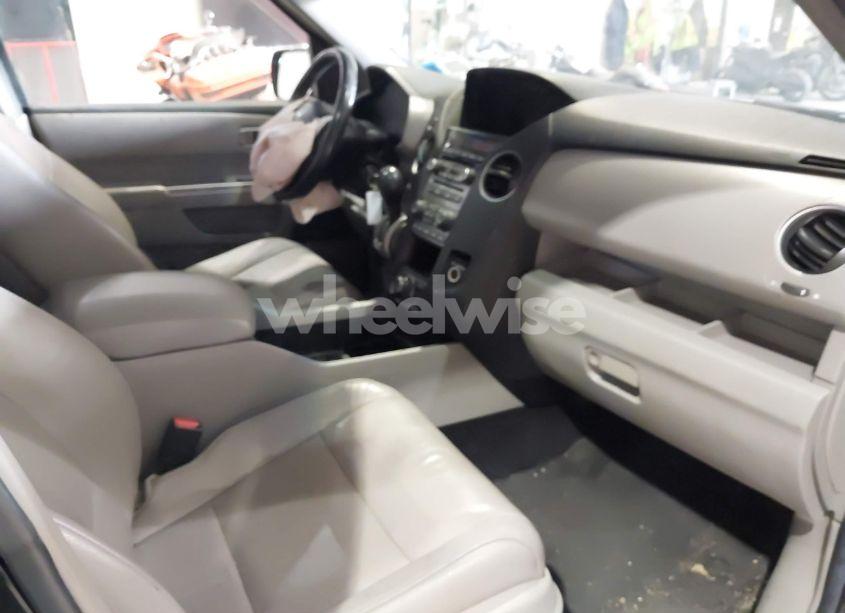 Photo 5 of 2012 Honda Pilot TOURING (VIN 5FNYF4H99CB055287)