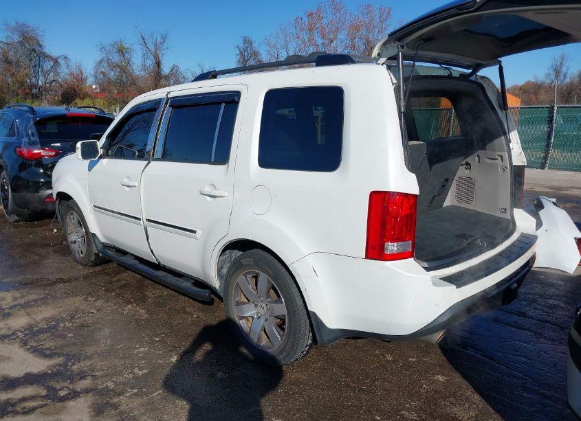 Photo 3 of 2012 Honda Pilot TOURING (VIN 5FNYF4H99CB062918)