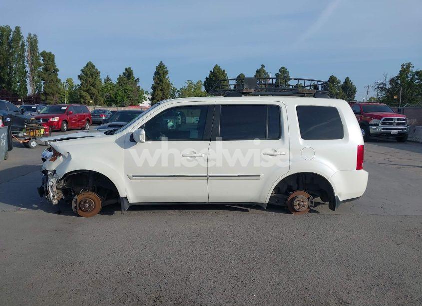 Photo 13 of 2015 Honda Pilot TOURING (VIN 5FNYF4H99FB005199)