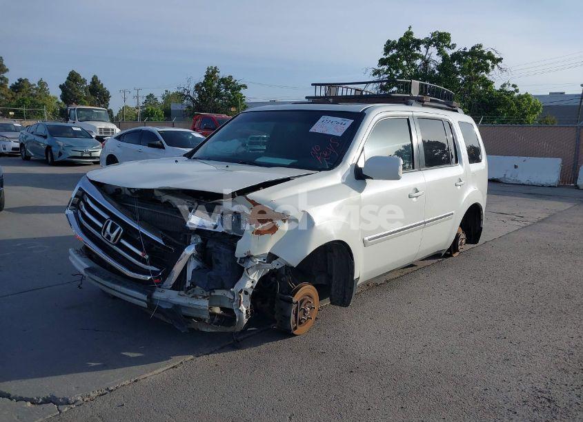 Photo 2 of 2015 Honda Pilot TOURING (VIN 5FNYF4H99FB005199)