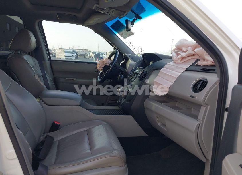 Photo 5 of 2015 Honda Pilot TOURING (VIN 5FNYF4H99FB005199)