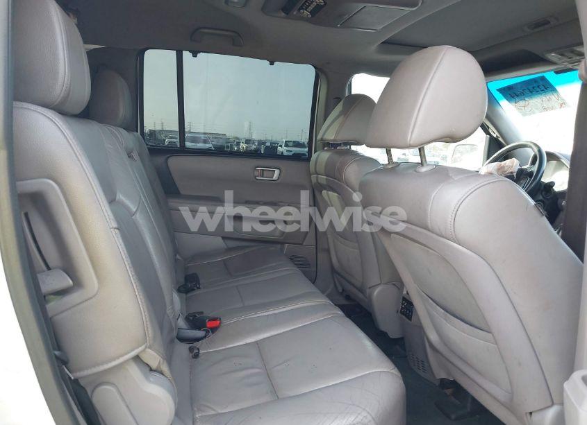 Photo 8 of 2015 Honda Pilot TOURING (VIN 5FNYF4H99FB005199)