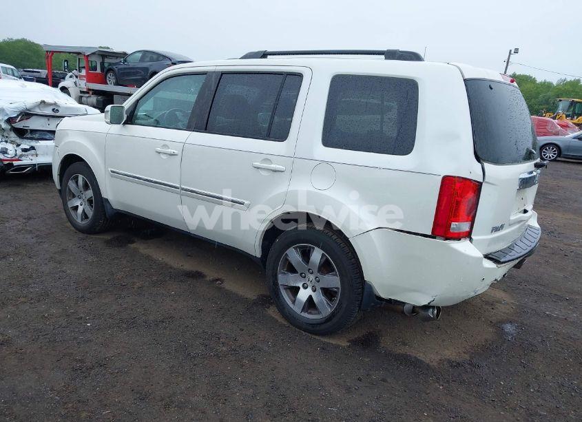 Photo 3 of 2015 Honda Pilot TOURING (VIN 5FNYF4H99FB013139)
