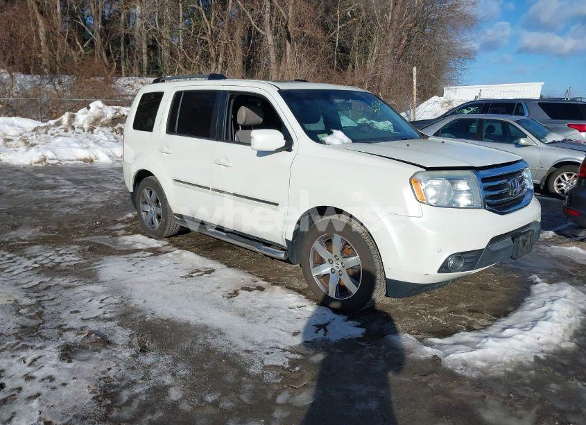 2015 Honda Pilot TOURING (VIN 5FNYF4H99FB061028) main photo