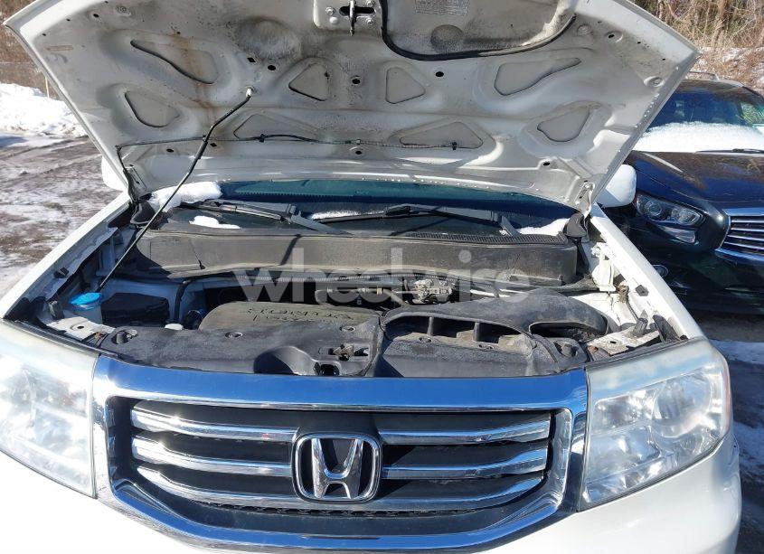 Photo 10 of 2015 Honda Pilot TOURING (VIN 5FNYF4H99FB061028)