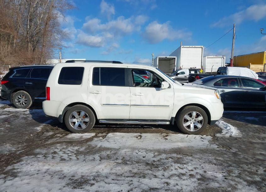 Photo 13 of 2015 Honda Pilot TOURING (VIN 5FNYF4H99FB061028)