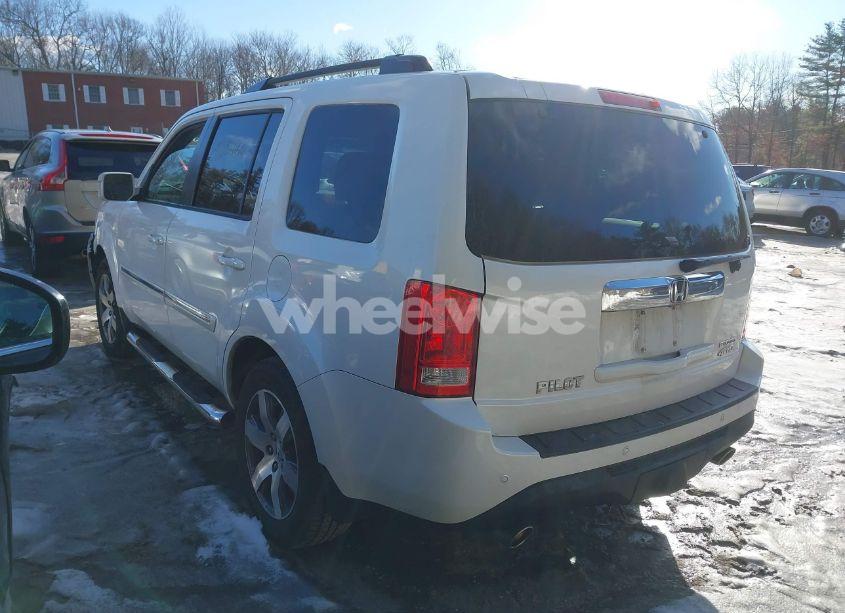 Photo 3 of 2015 Honda Pilot TOURING (VIN 5FNYF4H99FB061028)