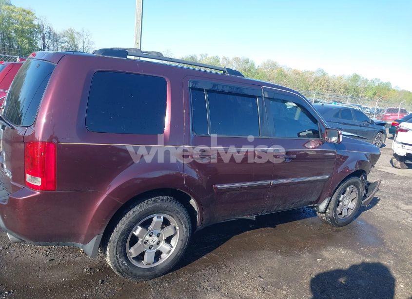 Photo 12 of 2011 Honda Pilot TOURING (VIN 5FNYF4H9XBB040893)