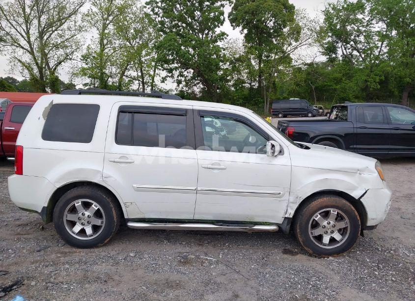 Photo 13 of 2011 Honda Pilot TOURING (VIN 5FNYF4H9XBB053966)