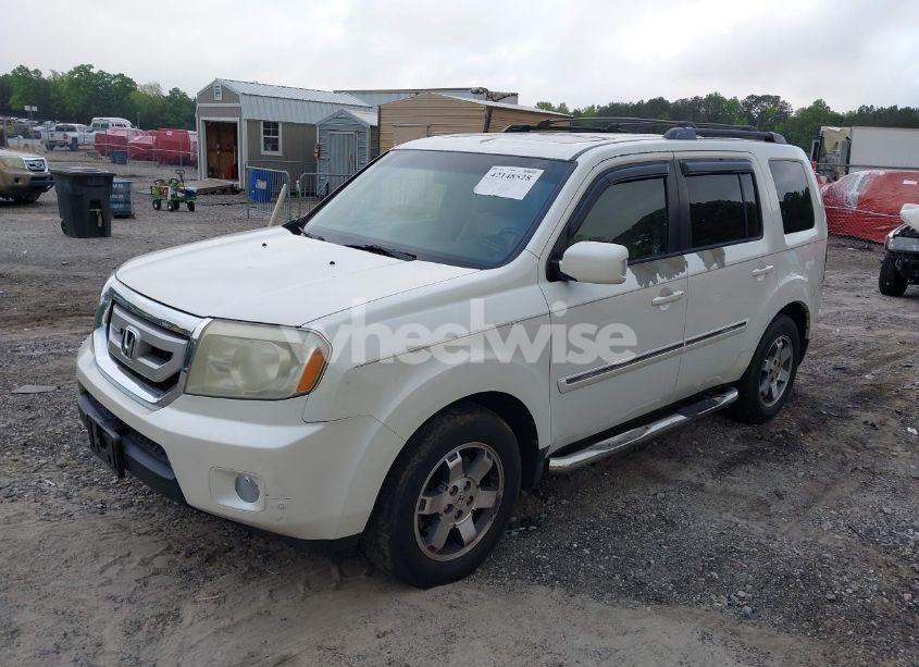 Photo 2 of 2011 Honda Pilot TOURING (VIN 5FNYF4H9XBB053966)