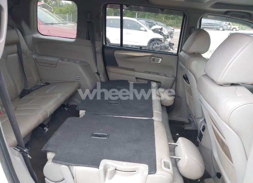 Photo 8 of 2011 Honda Pilot TOURING (VIN 5FNYF4H9XBB053966)