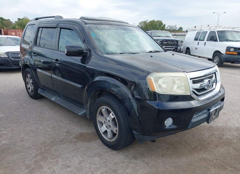 2011 Honda Pilot TOURING (VIN 5FNYF4H9XBB075840) main photo