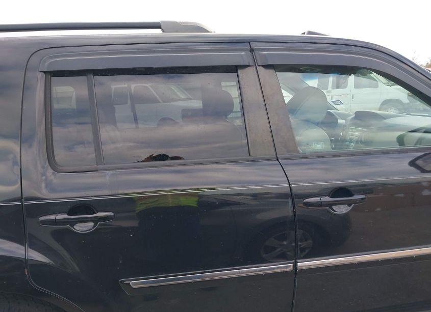 Photo 13 of 2011 Honda Pilot TOURING (VIN 5FNYF4H9XBB075840)