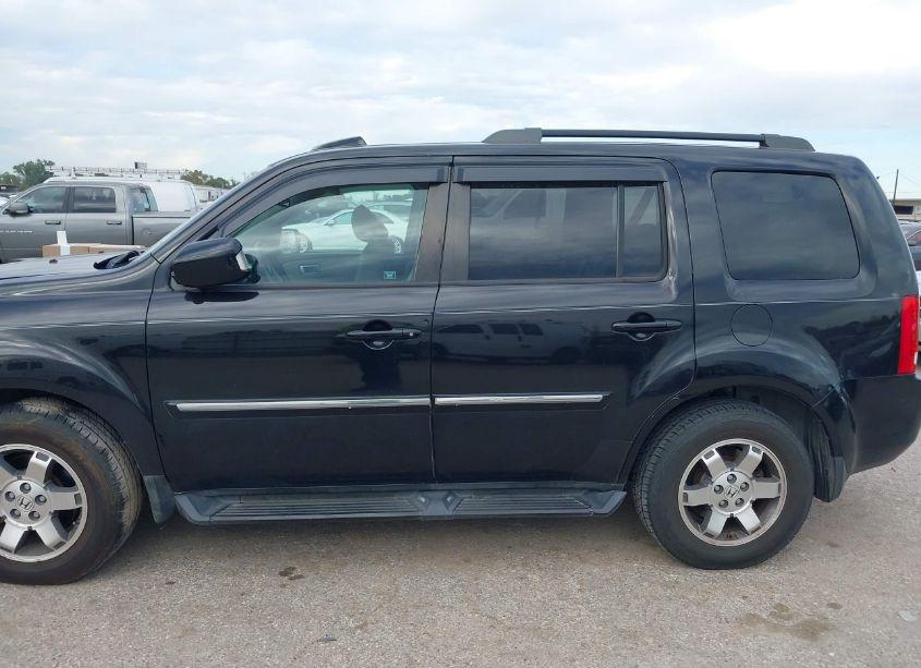 Photo 14 of 2011 Honda Pilot TOURING (VIN 5FNYF4H9XBB075840)