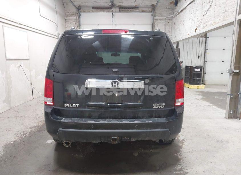 Photo 16 of 2011 Honda Pilot TOURING (VIN 5FNYF4H9XBB089379)