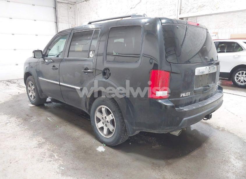 Photo 3 of 2011 Honda Pilot TOURING (VIN 5FNYF4H9XBB089379)