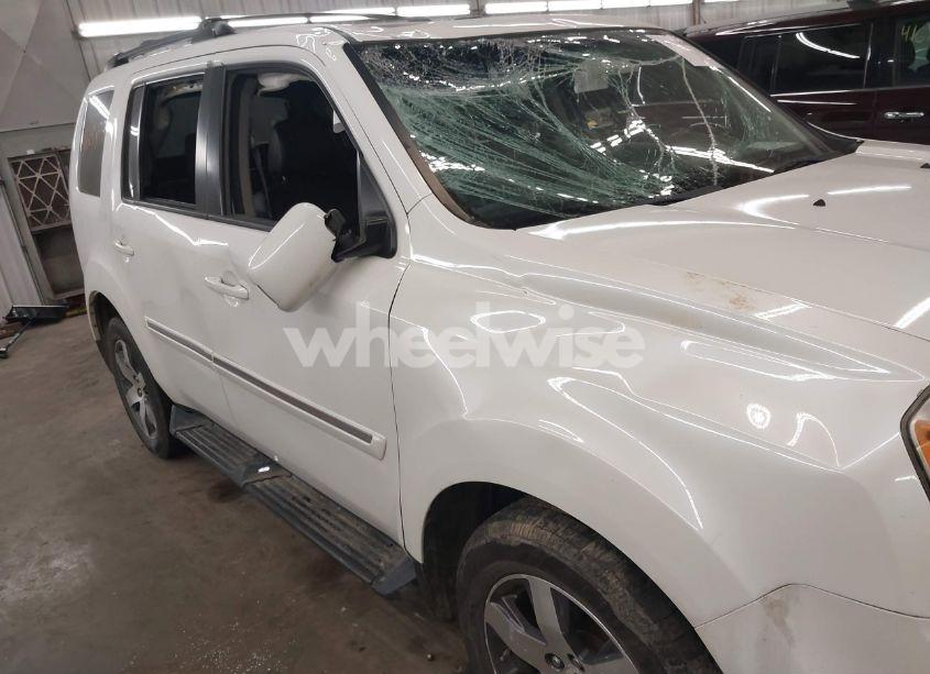 Photo 16 of 2012 Honda Pilot TOURING (VIN 5FNYF4H9XCB035551)